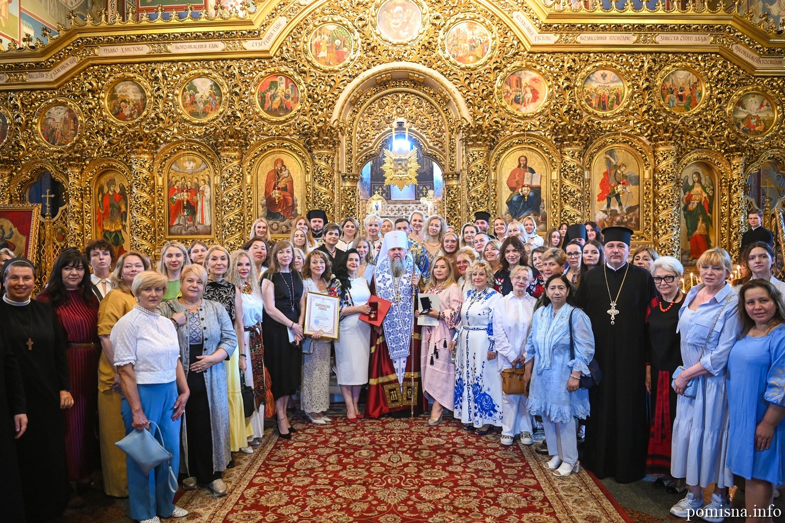 Митрополит Епіфаній відправив молебень за Україну