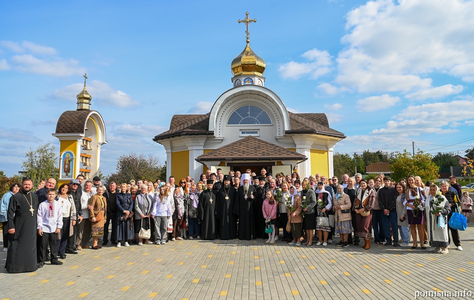 Дзвони Миколаївського храму на Київщині отримали благословення Митрополита Епіфанія